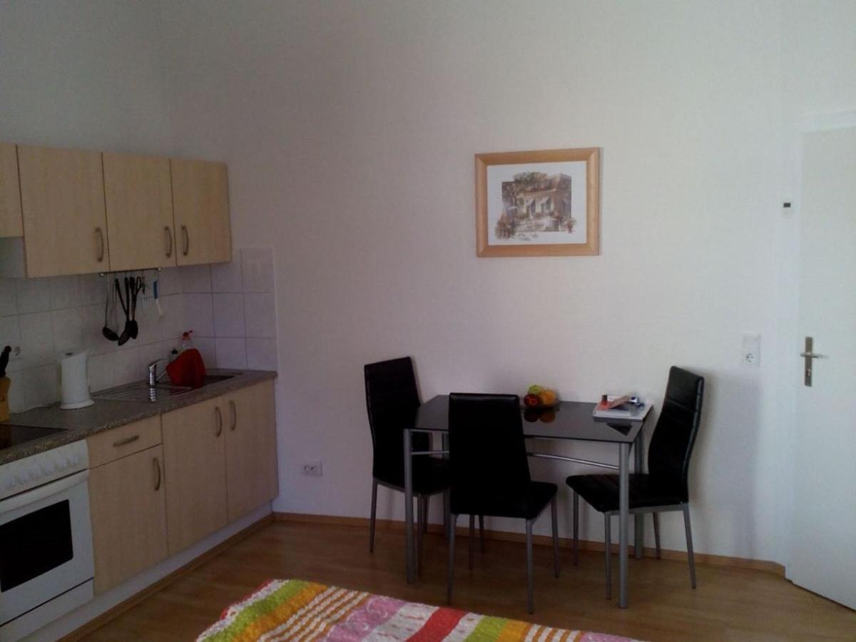 Hostel Im Medizinerviertel Halle  الغرفة الصورة