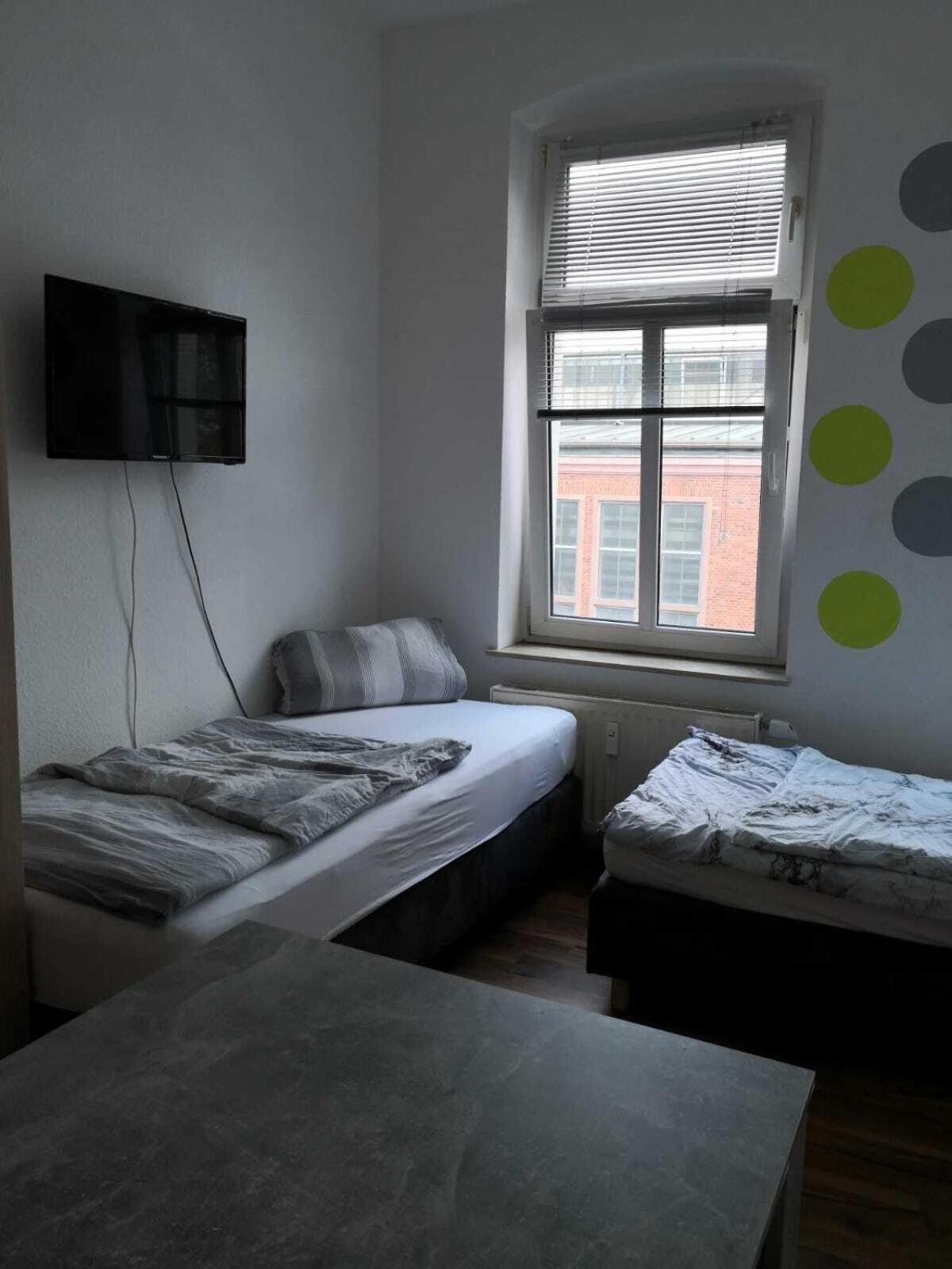 Hostel Im Medizinerviertel Halle  الغرفة الصورة