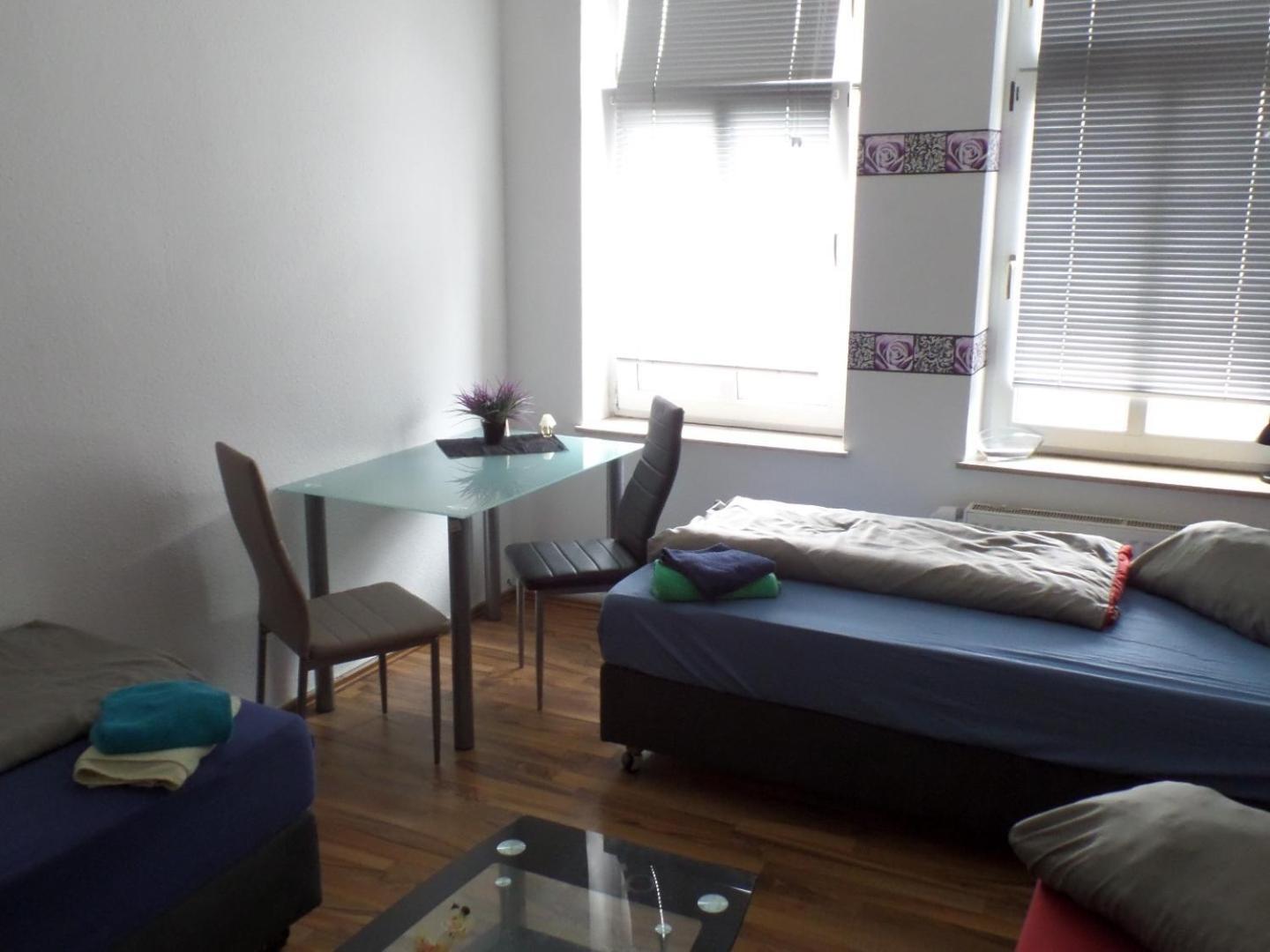 Hostel Im Medizinerviertel Halle  الغرفة الصورة