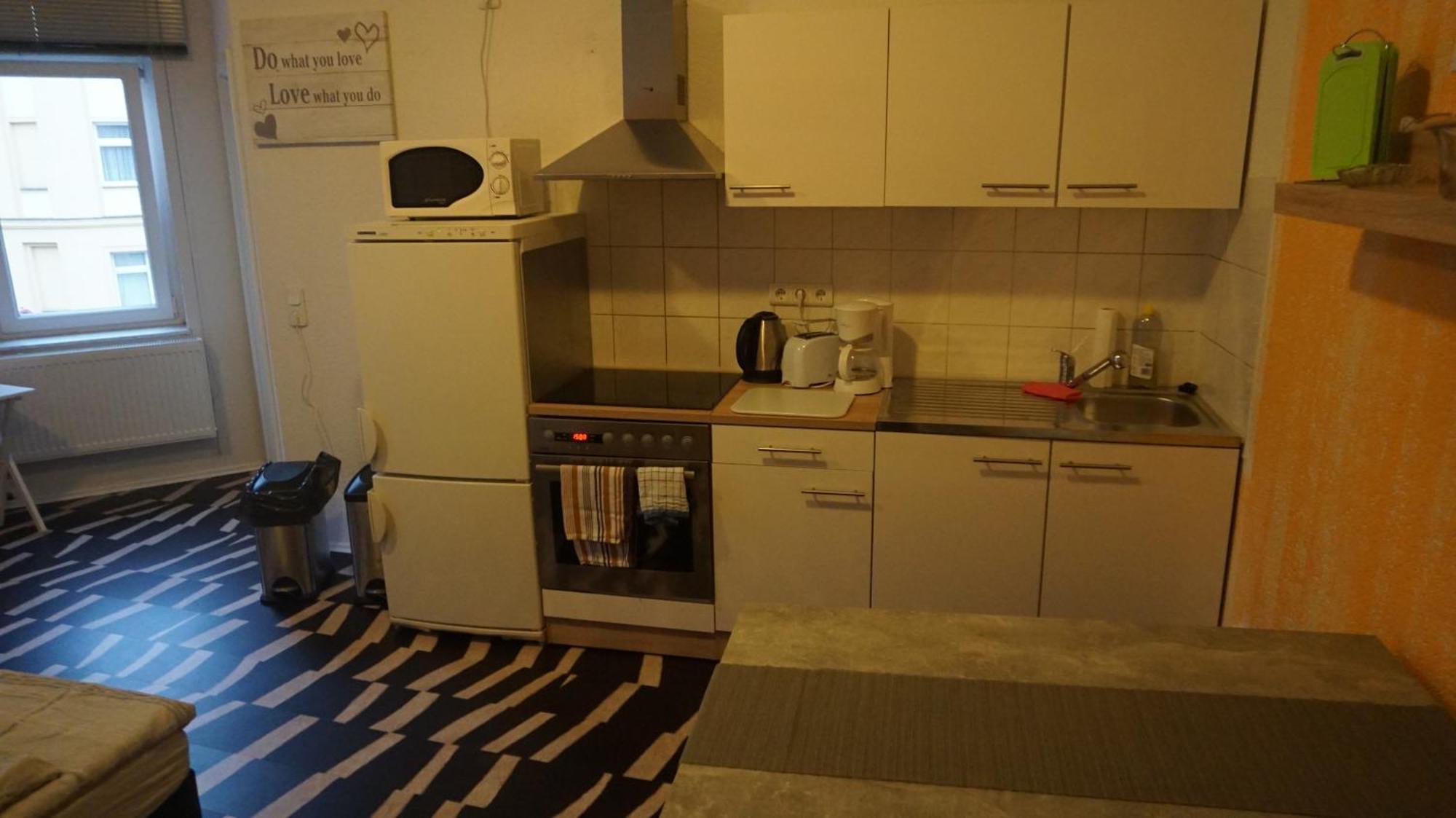 Hostel Im Medizinerviertel Halle  الغرفة الصورة