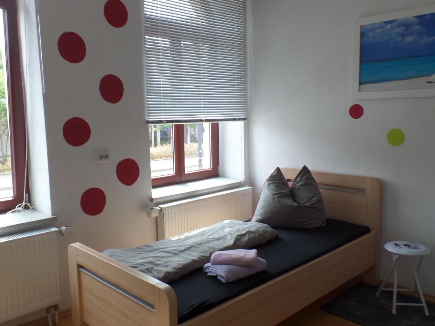 Hostel Im Medizinerviertel Halle  الغرفة الصورة