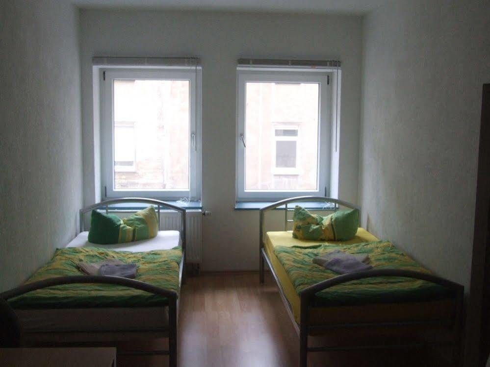 Hostel Im Medizinerviertel Halle  المظهر الخارجي الصورة