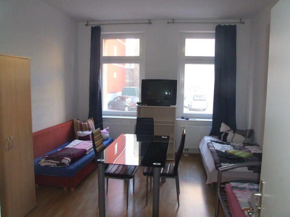 Hostel Im Medizinerviertel Halle  المظهر الخارجي الصورة